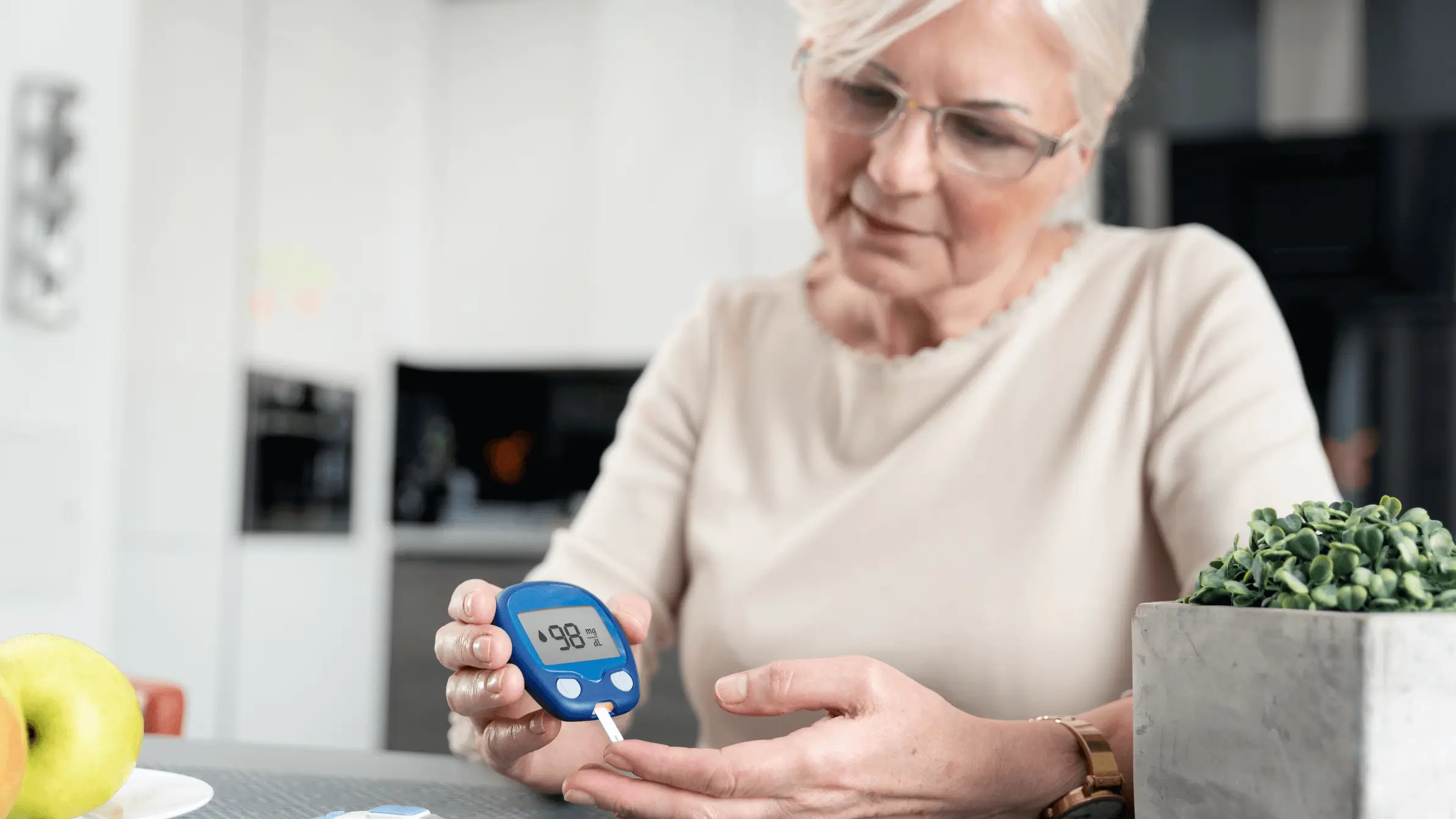 Old Women checking dibetes